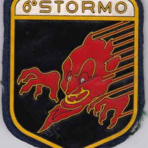 A badge with the words 6 stormo on it.