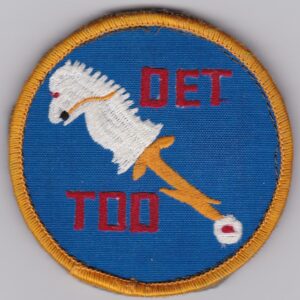 A patch with the words det ot on it.