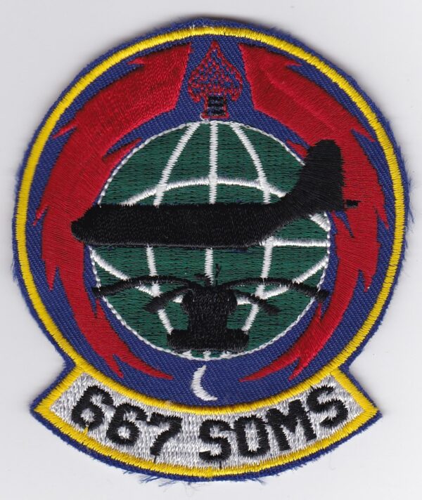 A patch with the words 667 soms on it.