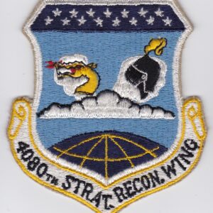 A patch with the image of a plane and a wing.